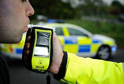 tvprp's tweet photo. 🚔@TVPRP Tasking Team - #OpHolly 🎄
📍 M40
🗓️ 5th December - 08:00-14:30
🤜🤛Assisted by @TVP_RuralCrime
5 drivers were arrested for drink or drug driving offences.
12 drivers were dealt with for insurance or driving licence offences.
1/3 https://t.co/VAbpghnuP6