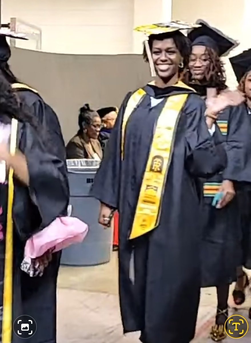 SelmaRhonda's tweet photo. Congratulations Makiya 2023 Graduate of Alabama State University https://t.co/YCqrkLJEr3