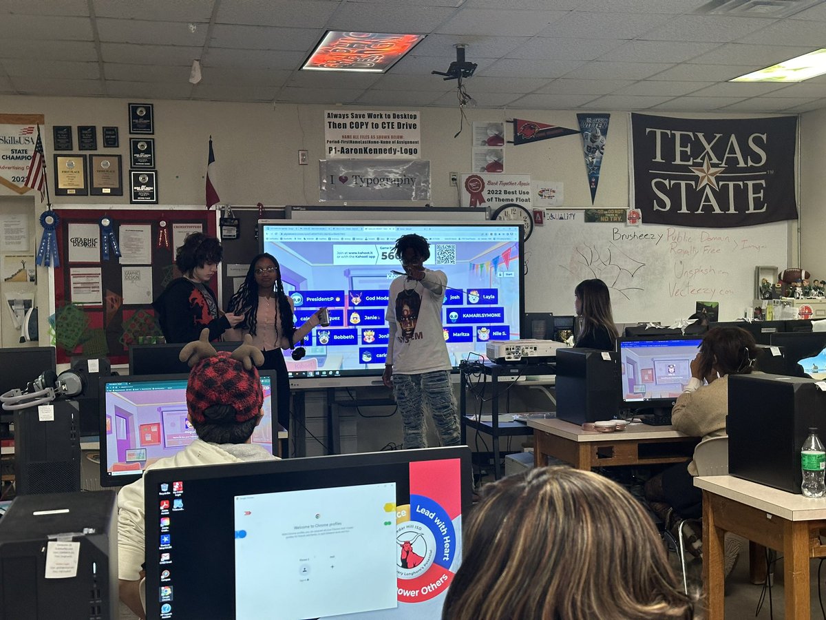 CHHS Graphic Design tweet media