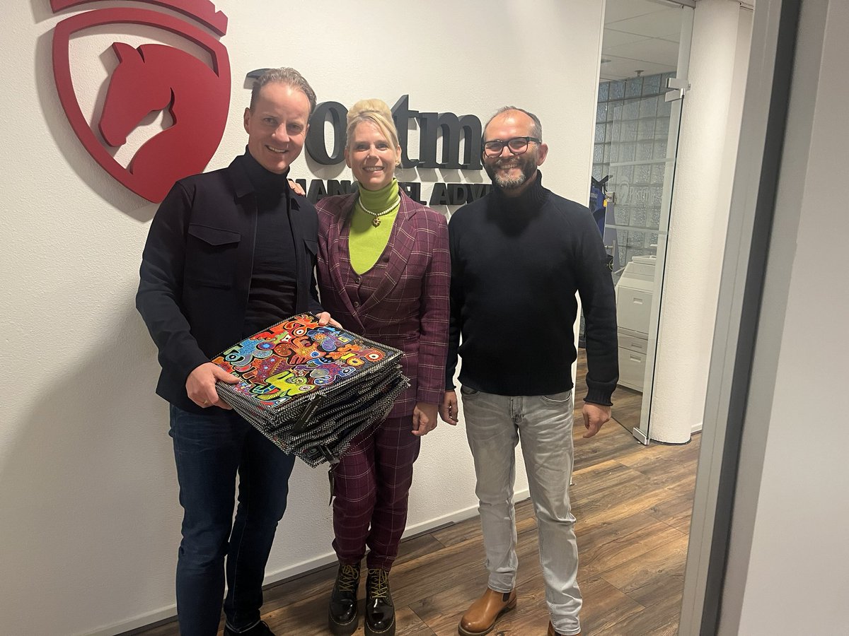 Vandaag leuk bezoek gehad van Bianca ten Thije (Leusink) en Ray Ox 😃☕️. 

#oldenzaal #twente #postmaadvies #zarra #rtl4