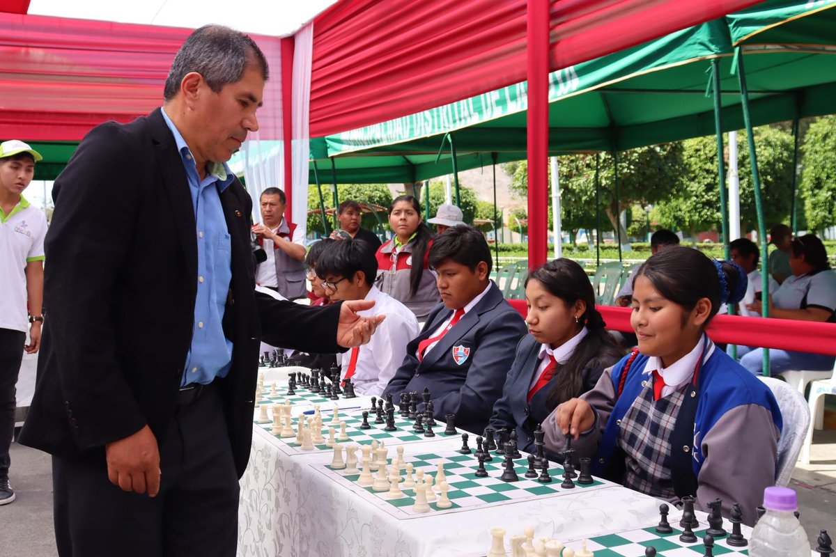 chessper64's tweet photo. #juliogranda estรก organizando el III Torneo Internacional de Ajedrez 2023 - Versiรณn Online para entregar #diezbecas de entrenamiento para el 2024
Maestro ๐๐๐๐๐
Mรกs info @GMJulioGranda
#ajedrez #ajedrezconjuliogranda #juliogranda #peru #chess
@peru @ipdperu @FIDE_chess https://t.co/hZhaxUKLPy