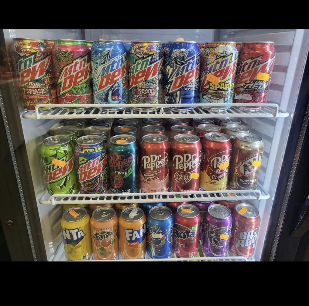 BishopsWalkSA's tweet photo. Bishop's Candy have had a restock of American drinks 🇺🇸

Including the original Mtn Dew, a perfect stocking filler! Pop in store and take a look today 🍬

#cirencesterlocalbusiness #cirencesterbusiness #bishopswalk #cirencester #candy #sweets #bishopscandy #sweettreats https://t.co/HZir6hqQyE