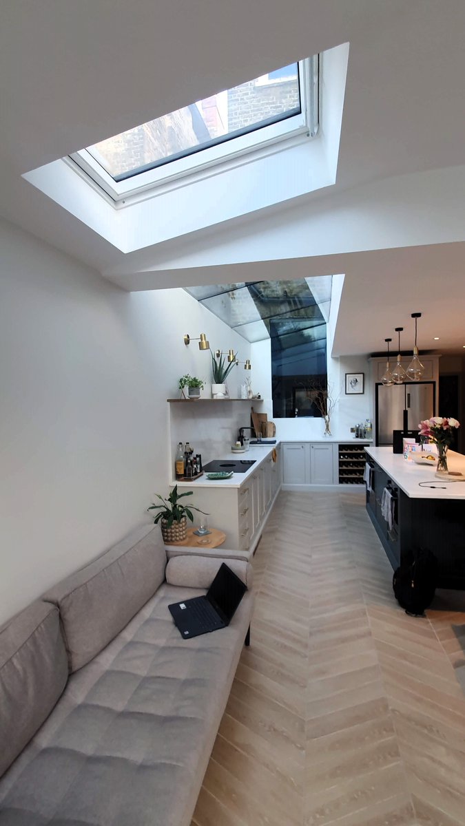 Room to Grow. Fantastic extension and internal re-design project just completed, Humphreys &amp; Sons providing full design and project management service to deliver this spectacular space, bathed in natural light.

#architect #architecturephotography #architecturelovers