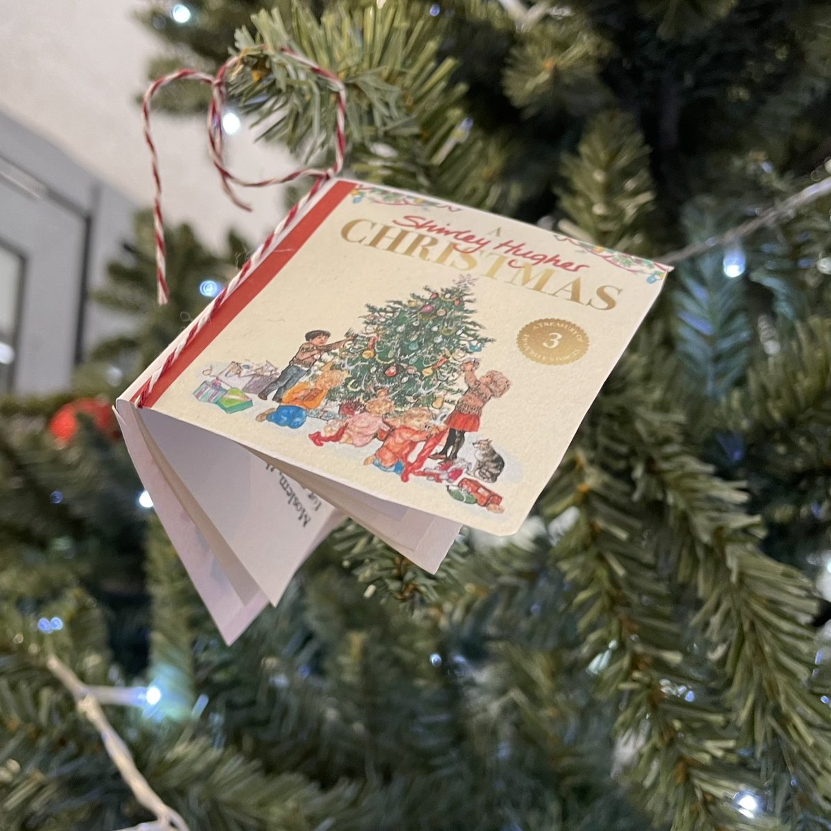 earmstronglib's tweet image. Loving our school Christmas book tree @CLV_ART