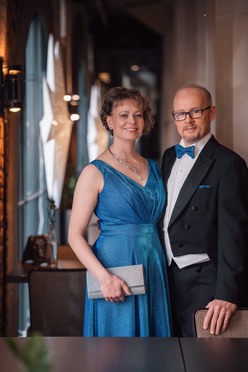 Sanna Ahvenjärvi

Saimme tänä vuonna Tapion kanssa kutsun Presidentin Itsenäisyyspäivän vastaanotolle. Suuret kiitokset kutsusta, Presidentti <a href="/niinisto/">Sauli Niinistö</a> ja Tohtori <a href="/JenniHaukio/">Jenni Haukio</a>, sekä arvostuksesta tekemäämme työtä kohtaan. Ikimuistoinen juhla!
Kuva: <a href="/samimustonen/">Sami Mustonen</a> 
<a href="/talappala/">Tapio Lappalainen</a>