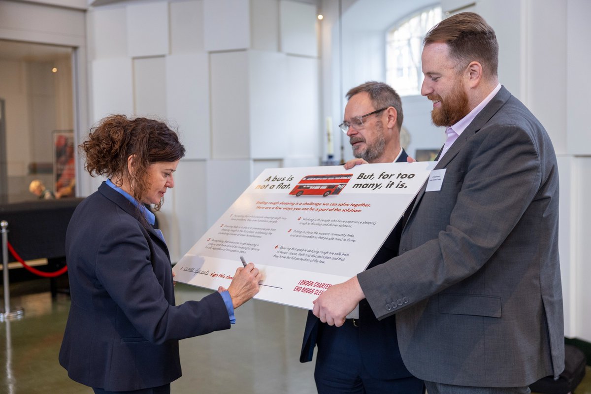 Yesterday, our CEO, Bill Tidnam, participated in an event to launch the #LondonChartertoEndRoughSleeping alongside the @MayorofLondon & representatives of +40 orgs. Thames Reach wholeheartedly supports the Charter and had the privilege of being involved in its planning process.