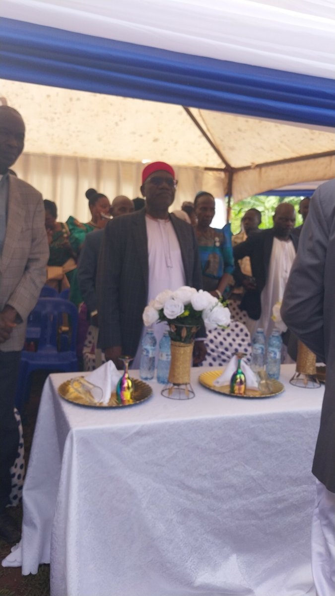 SSAZA BUSIRO OFFICIAL (@ssazabusiro) on Twitter photo Omumyuka wa Sebwana asooka atuuse mu muluka gwa Mut. V Buddo okukola omukolo gw'okutuuza ow'omuluka Musiige Moses n'omumyuka Ssenyonga Joachim
@BugandaOfficial
<a href="/JosephKawuki_/">Joseph Kawuki</a> Omumyuka wa Sebwana asooka atuuse mu muluka gwa Mut. V Buddo okukola omukolo gw'okutuuza ow'omuluka Musiige Moses n'omumyuka Ssenyonga Joachim
@BugandaOfficial
<a href="/JosephKawuki_/">Joseph Kawuki</a>