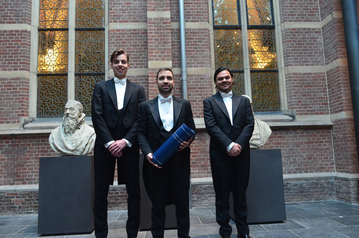 Supramolecular and Biomaterials Chemistry Group (@leidensbc) on Twitter photo 🎉SBC celebrated 2 new Dr.'s this week🎉
A big congratulations to David Villarón and Weizhe Zhang who successfully defended their thesis this week! Excitingly they are now both pursuing a postdoc in the Organic Chemistry and Catalysis Group <a href="/UniUtrecht/">Utrecht University</a>
👨🎓All the best to both👨🎓! 🎉SBC celebrated 2 new Dr.'s this week🎉
A big congratulations to David Villarón and Weizhe Zhang who successfully defended their thesis this week! Excitingly they are now both pursuing a postdoc in the Organic Chemistry and Catalysis Group <a href="/UniUtrecht/">Utrecht University</a>
👨🎓All the best to both👨🎓!