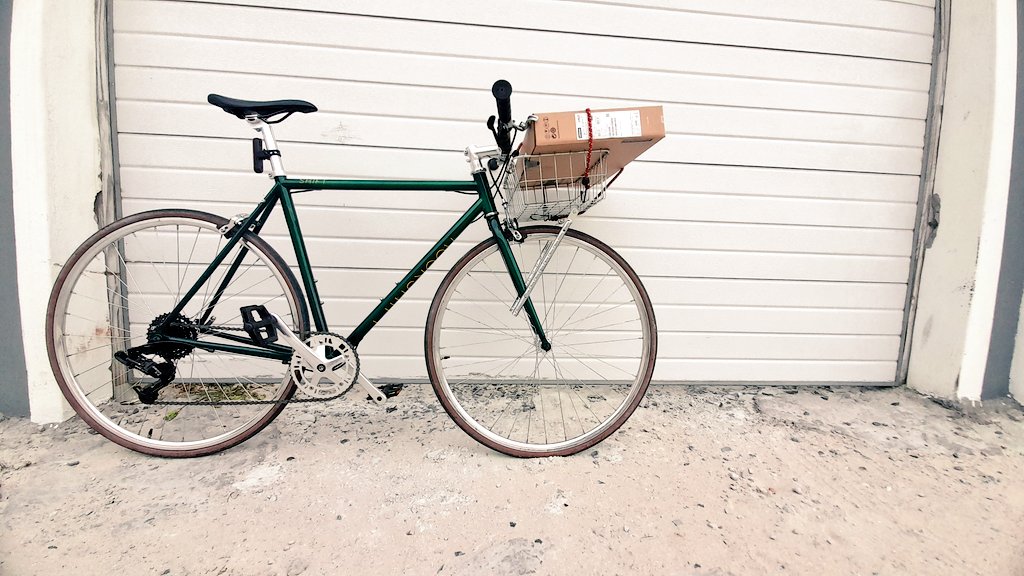 #CTBicycleMayor during the week. #DeliveryGuy on weekends 🤣😂. 

#CargoBike owning a bike with basket has changed my life not sure why I didn't do it sooner. The ease of being able pop into the shops, carry boxes, or just have a pack of chips 🍟 on a social ride 😂🤣.