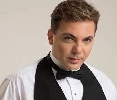 EfemerideDelDia's tweet photo. #UnDiaComoHoy #08D de 1974 nace Cristian Castro, cantante y actor mexicano.

Mi canción favorita: Simplemente tu 

https://t.co/LHC2orlviT https://t.co/L0X4TqUmJp