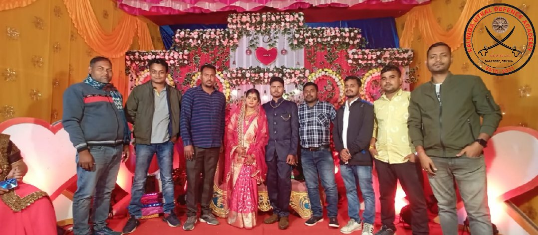 KUDACADEMY's tweet photo. ଏକାଡେମୀ ର ଉସ୍ତାଦ #Deepak ଙ୍କ ବିବାହ ଉତ୍ସବରେ ଏକାଡେମୀ ଅନ୍ୟ ଉସ୍ତାଦ ଓ ଶ୍ରେଣୀ ଶିକ୍ଷକ ମାନଙ୍କର ଯୋଗଦାନ। ଏହି ଯୋଡ଼ି ଶତାୟୁ ହେଉ ଏତକ କାମନା। @MayurDa75555985 @BindhaniAmulya @KRDebakinandan1 
@Lokanathpiri29 
@RajMohanty38589 
@ChittaranjanLe8 
@GKMaharana1991 https://t.co/Kt5BzdYP70