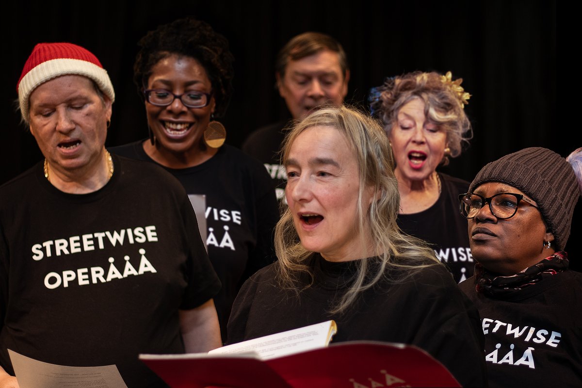 Only one week before our carol concert! Join us on Fri 15, 6pm at @AllHallowsTower for Deck The Halls With Streetwise Opera, a joyous carol sing-along + performances from guest artists @simoncallow @Epiphoni @CMaalawy @fulhambrassband. Tickets: £20, £10 ⬇️ eventbrite.co.uk/e/deck-the-hal…