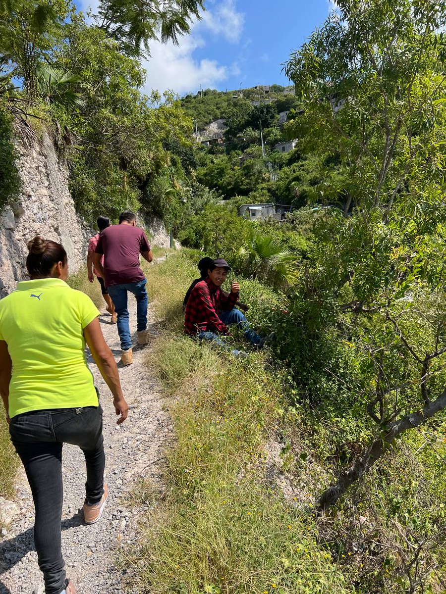 Estas imágenes muestran la cruda realidad que enfrentan muchos en Chilpancingo. 
No podemos ser indiferentes ante las condiciones precarias, implementemos medidas que beneficien a   nuestra gente, busquemos el desarrollo de nuestro municipio para superar juntos estos desafíos