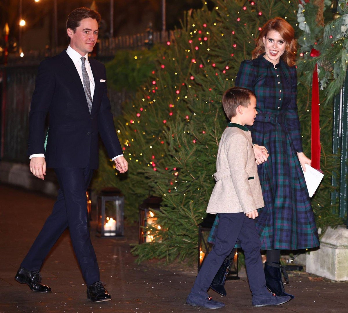 Wow! #PrincessBeatrice and Edo look very smart tonight. Love her dress!