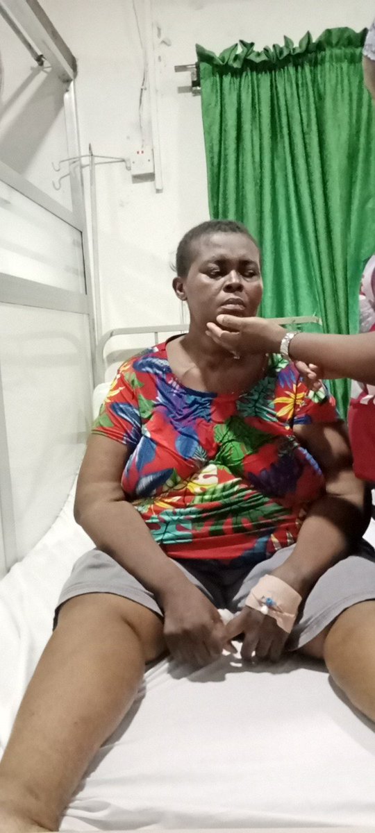 ESomtoochukwu's tweet image. #ACRYFORHELP#
My mum has been a chronic Kidney disease patient for a year plus we started with dialyzer medical center oshodi till their charges increased over 20% and  services kept deteriorating and my mum health wasn't getting better then we decide to switch hospitals to