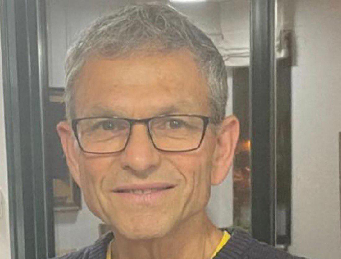 تعرفوا عليه فقط من بقايا عظامه ..انه الرائد احتياط درور كبلان ، والذي كان يعتبر بالنسبة لجيش الاحتلال اسيرا او مفقودا. رصد موقع خبرني مساء اليوم الجمعة ان قوات الصهاينة عثرت فقط على بقايا عظام لدرور قرب سياج غزة وتعرفت على هويته عبر فحوص dna، ويرجح الاحتلال ان المقاومة البطلة