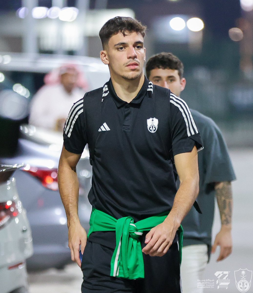 ALAHLI_FC's tweet photo. 🛫 في طريقنا إلى الطائف 
#الأهلي_الرائد https://t.co/tKuuZWoRmh