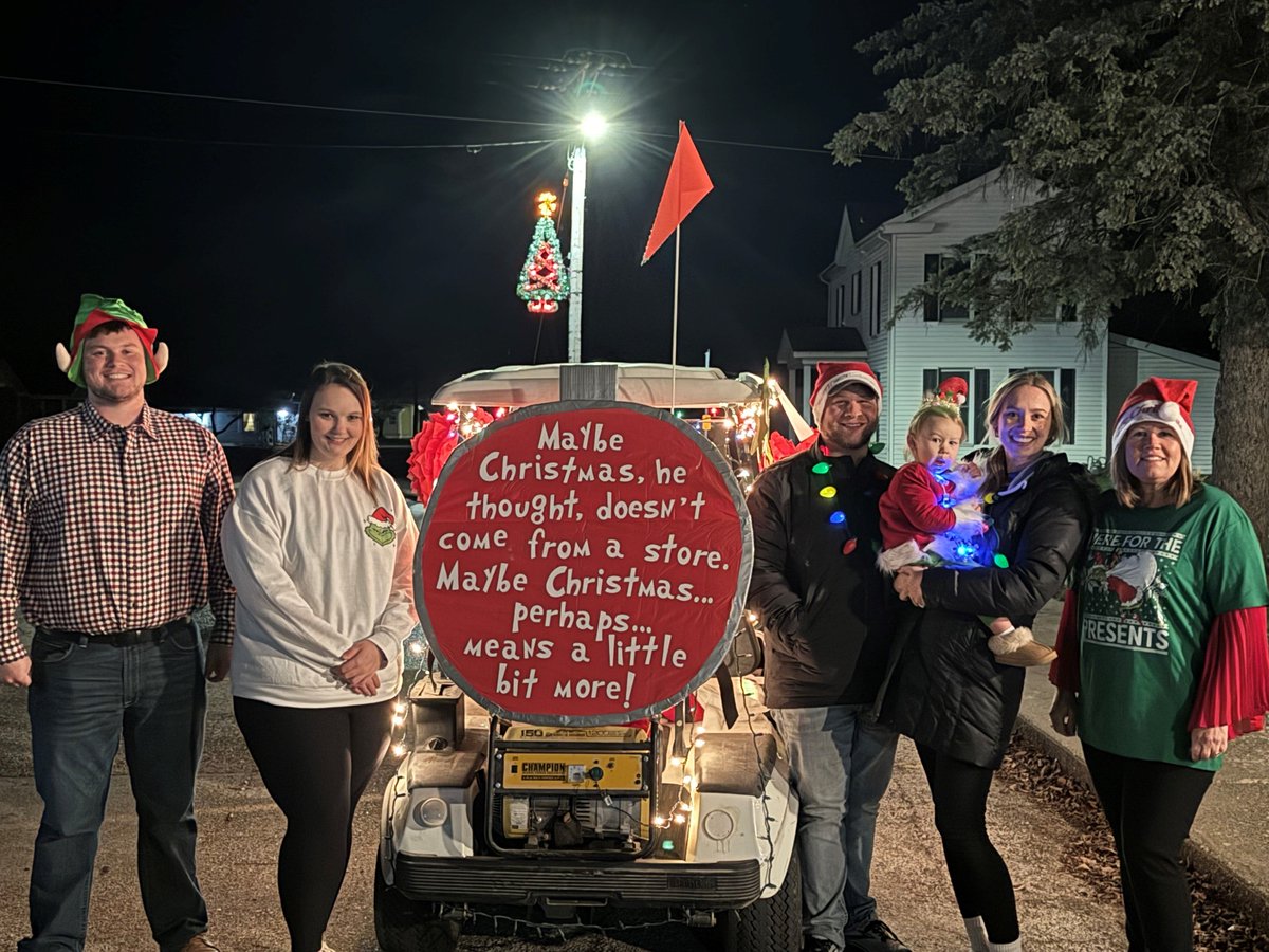 myHOMEBANK's tweet photo. “The Grinch” was the theme for this year’s Lighted Christmas Parade in Canton last night. Of course, our team found the Christmas message and the crowd loved it! A job well done from our Canton crew!

HOMEBANK, MEMBER FDIC https://t.co/bvByLHfHKT