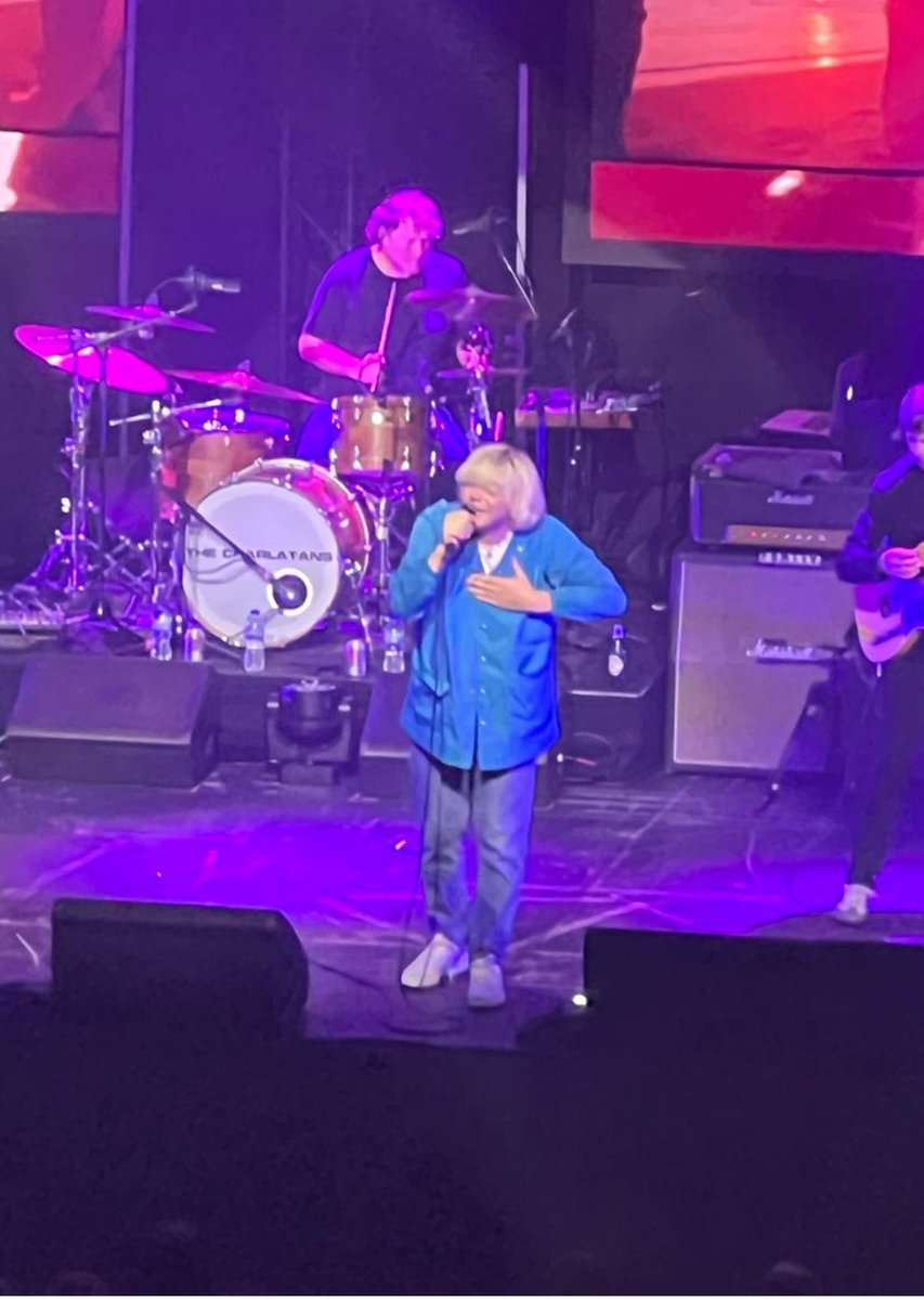 DI8BER's tweet photo. @Tim_Burgess @TroxyLondon What a gig! https://t.co/tsLHriyLuT