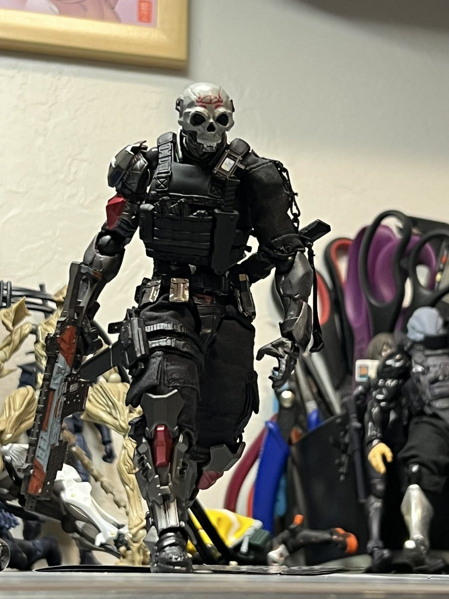 DangerCade223's tweet photo. New custom dropped. 
#revoltech #actionfigures https://t.co/wDRWSFVkap