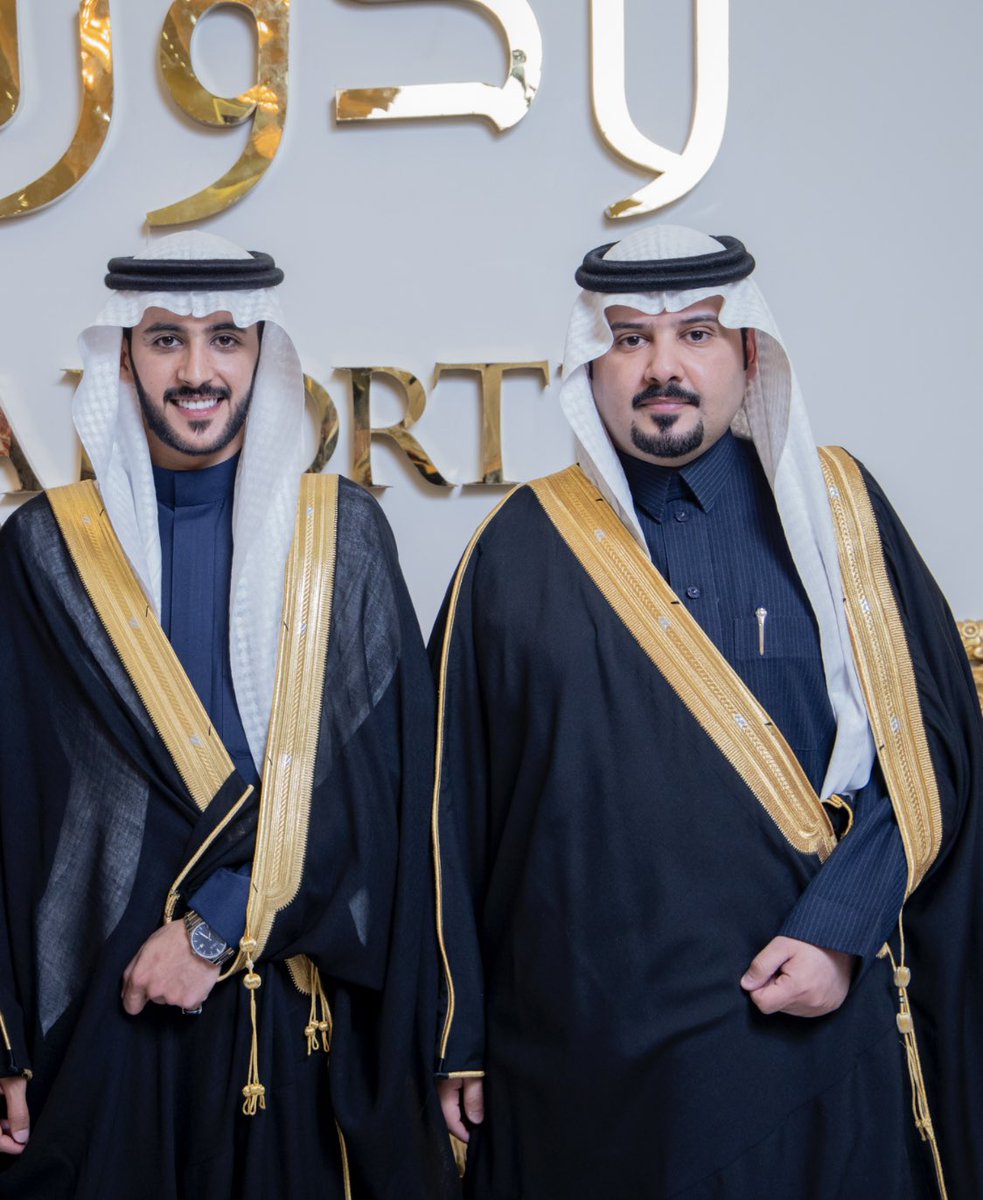 fx__205's tweet photo. كل الشكر والتقدير لكل من شرفنا وأسعدنا 
بحضور زواجي 
والتمسنا العذر لكل من لم يحضر ..
وأسأل الله العلي القدير 
ان يجعل الأفراح دائمة للجميع https://t.co/3q8CMf5l0Z