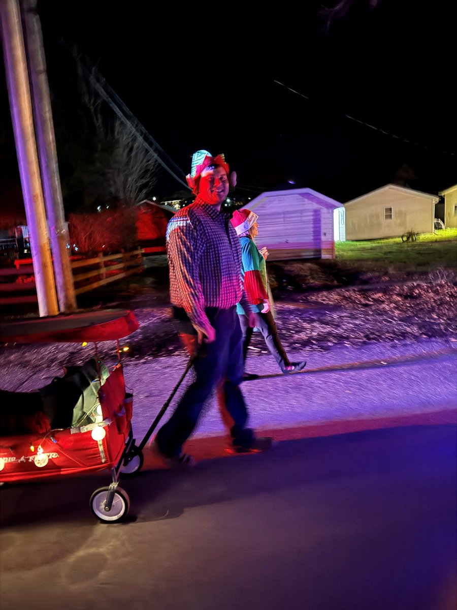 myHOMEBANK's tweet photo. “The Grinch” was the theme for this year’s Lighted Christmas Parade in Canton last night. Of course, our team found the Christmas message and the crowd loved it! A job well done from our Canton crew!

HOMEBANK, MEMBER FDIC https://t.co/bvByLHfHKT