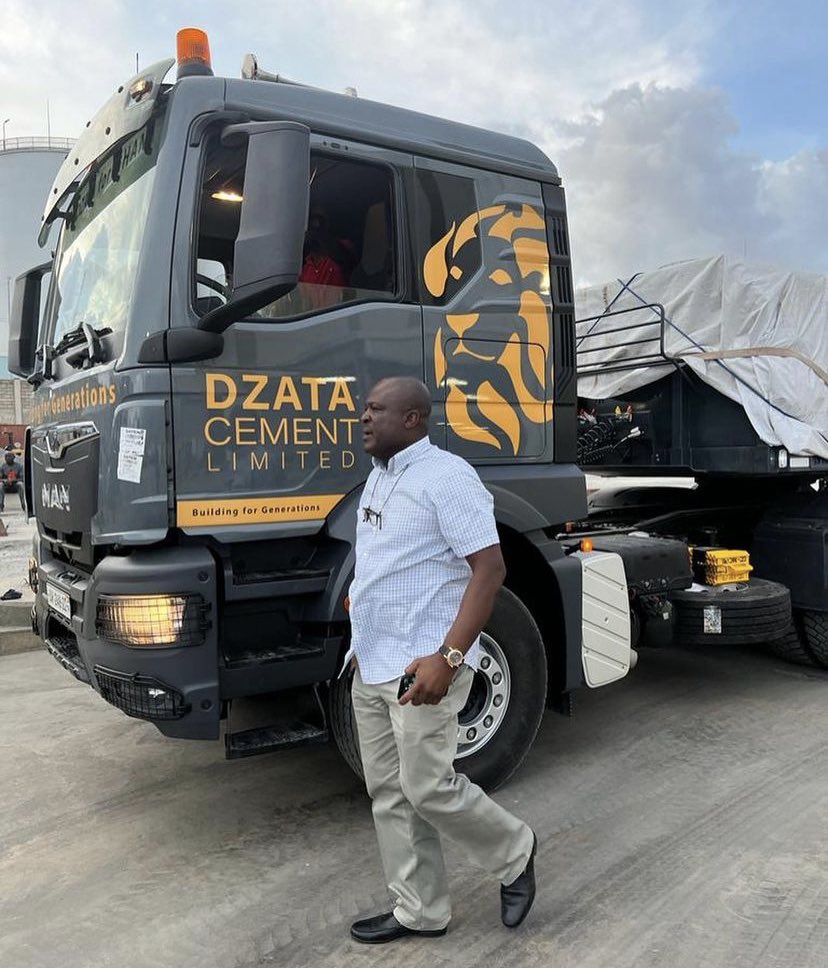 papakwesi_jr's tweet photo. 🇬🇭Ibrahim Mahama was ready to employ Ghanaians and give Ghana 90% of the litmus deal but they rejected his bid because his senior brother is John Mahama💔 

Ibrahim Mahama has the license and equipment to extract the resource same as the foreign company(Barari DV) taking 70% 🥹 https://t.co/9rE6ltD29B
