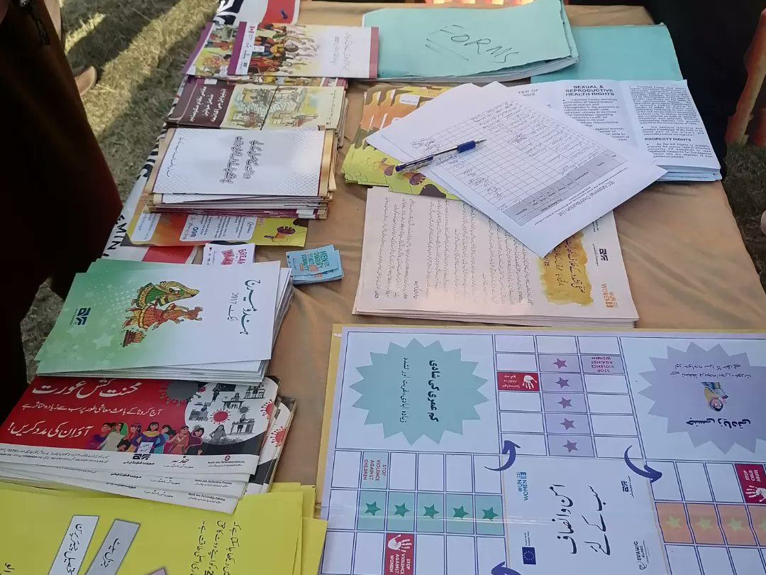 mos_org_pk's tweet photo. Mirror Of Society set up its stall at the kp business expo in collaboration with Aurat foundation held on 7th and 8th of december in university of peshawar. #auratfoundation #nicpeshawar #universityofpeshawar #mirrorofsociety 
https://t.co/pxUou8xjzN https://t.co/govWd4yc7C