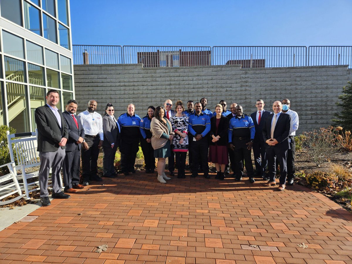 United Security would like to thank Scott Hemingway and the Signature Healthcare team for their hospitality today.  United Security is excited on the launch of our partnership and look forward to a successful future.  
 
#security #healthcare #partnership