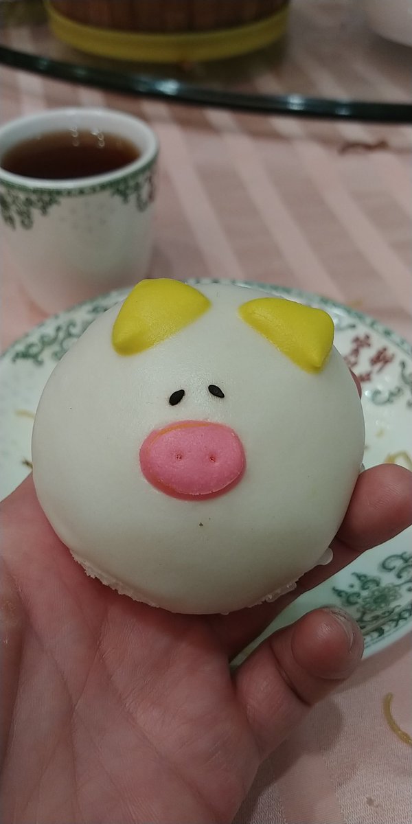 GoodShibu's tweet photo. Enjoyed dim sums at Lake Pavilion Restaurant in Queens, NY (part 3 of 3)
A meal's not complete without dessert 😉
I don't remember what these were called, but they were indeed delicious 😋
#foodie #dimsums https://t.co/jeVPos580Z