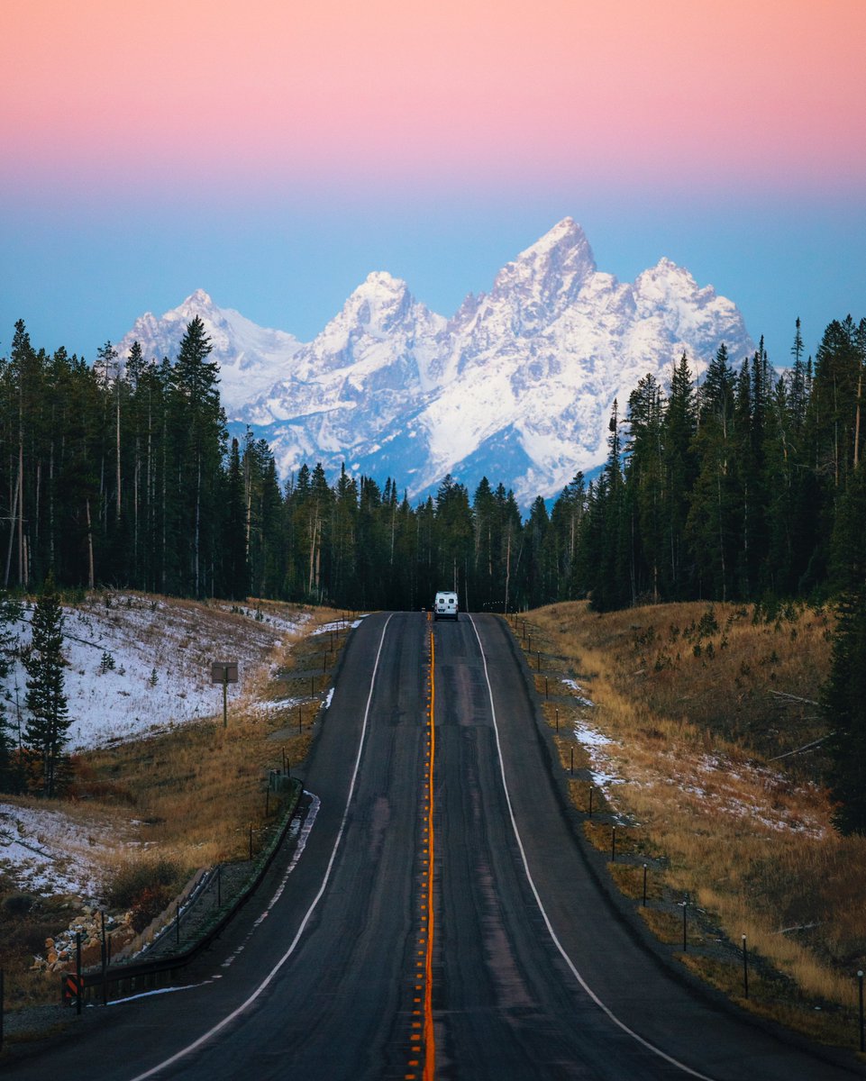 CodyMayer22's tweet photo. the tetons https://t.co/nnDbMVqDUZ
