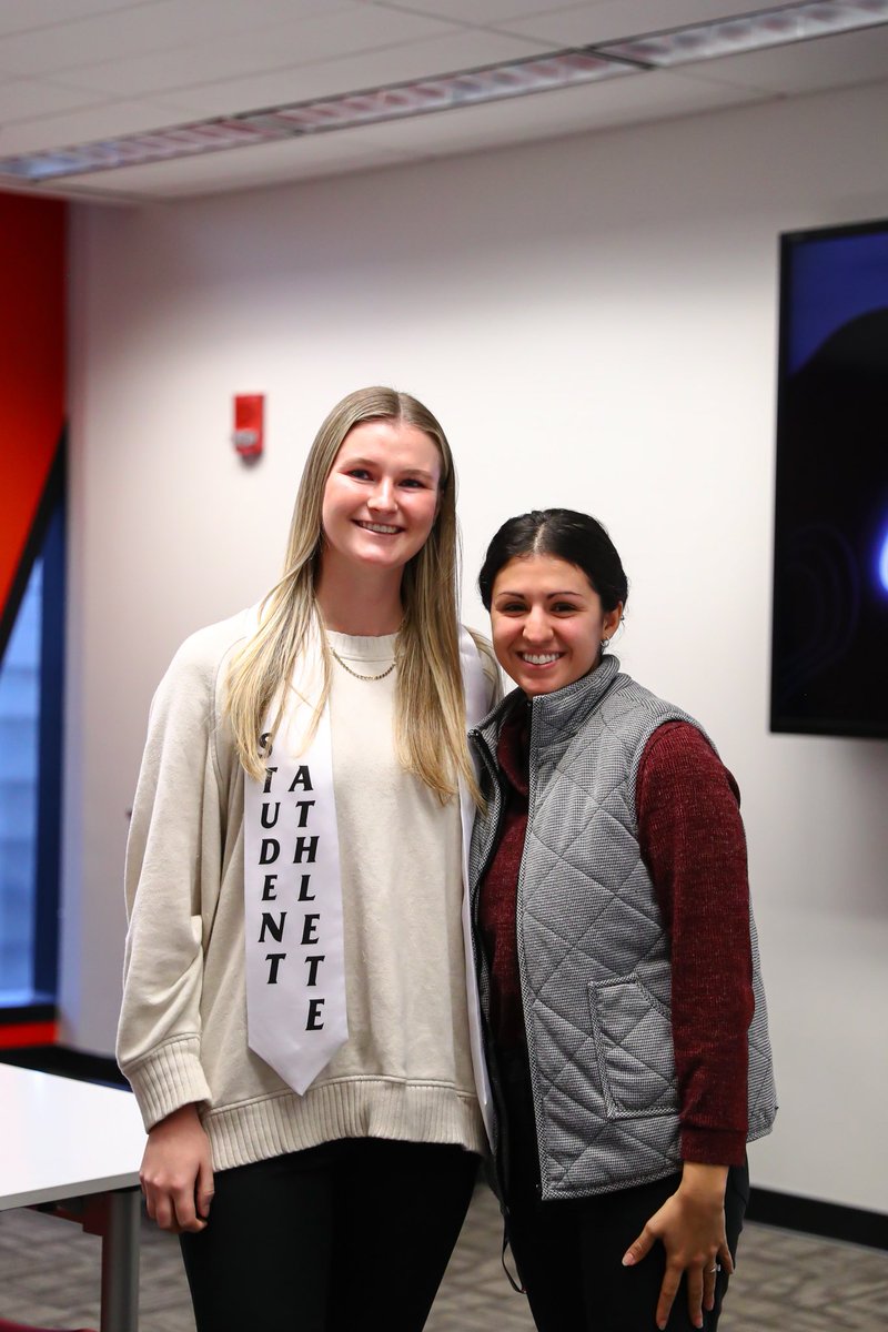 Huge congrats to Lindsey, our December graduate! 🎓

#Bearcats