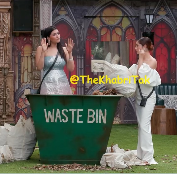 TheKhabriTak's tweet photo. The battle of Queen continues!!!!

Whom do you support ?? 

- Retweet : #AnktiaLokhande 
- Like : #MannaraChopra 

Comment for your favourite DIVA 

#BB17 #BiggBoss #BiggBoss17 
@anky1912 @memannara 

Stay tuned with @TheKhabriTak for more https://t.co/AMrLb0O6Oq