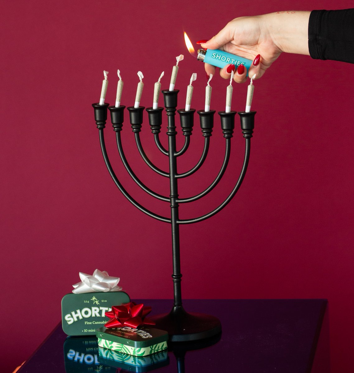 The menorah isn't the only thing getting lit this year. 😮‍💨
Happy Hanukkah, shorties! 💙