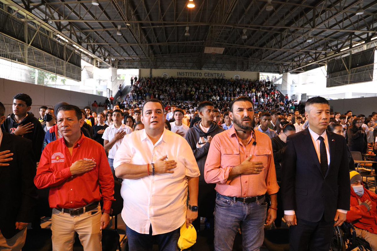 BancadaLibre's tweet image. Vicepresidente del Congreso Nacional, @raseltome, junto al diputado @ovedlopezr, con el apoyo de la @Sedesolhn, en compañía del alcalde del Distrito Central, @JorgeAldanaB y el embajador de la República de China en Honduras, Yu Bo, entregan Becas Solidarias: Francisco Morazán…