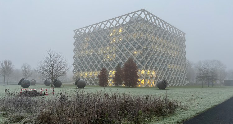 #Duurzaam🏆💚| WUR is voor de zevende keer op rij uitgeroepen tot duurzaamste universiteit ter wereld! De UI GreenMetric World University Rankings kijkt naar thema's als energie, klimaat en afval en meet duurzaamheid in onderwijs en onderzoek! 👉 bit.ly/4amxMIi