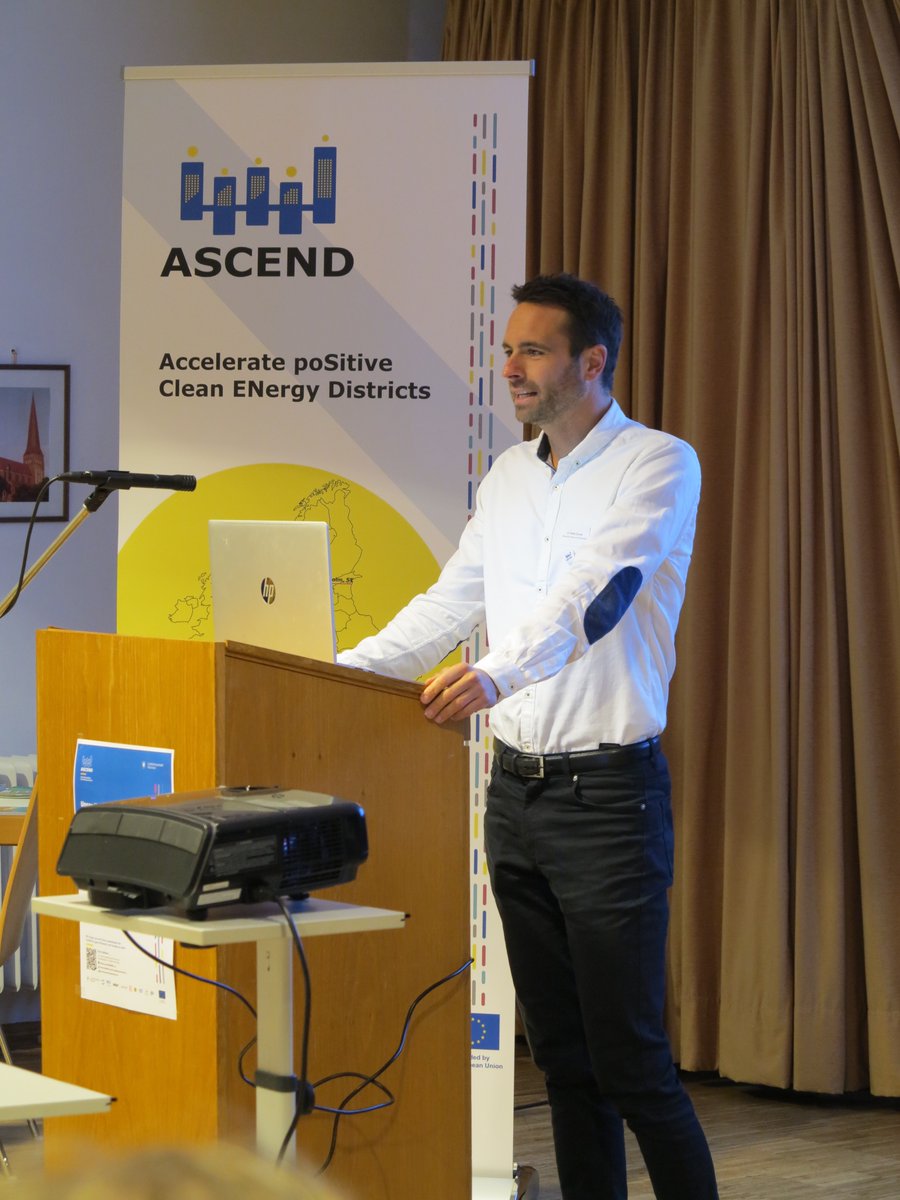 ASCEND_eu's tweet photo. Munich's journey to #ClimateNeutrality by 2035 is in full swing!💫

On 28 Nov, the first info event was held in the Harthof district, attended by 30+ homeowners &amp; property managers🏠🙌.

To find out what was discussed, visit https://t.co/oyEXsgX7kN

@StadtMuenchen #PCED https://t.co/v77FuPIKCP