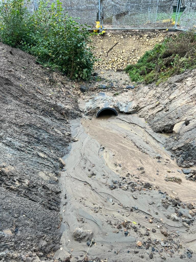 StratecGeo's tweet photo. Is silt control something you consider or are you still hoping it will go away?
There have been massive fines for ignoring it. We can help you mitigate an environmental disaster enquiries@stratecgroup.co.uk

@ICEScotland @UHousebuilding  @EnvAgency @ScottishEPA @CanalRiverTrust https://t.co/6R6ShbBAT7