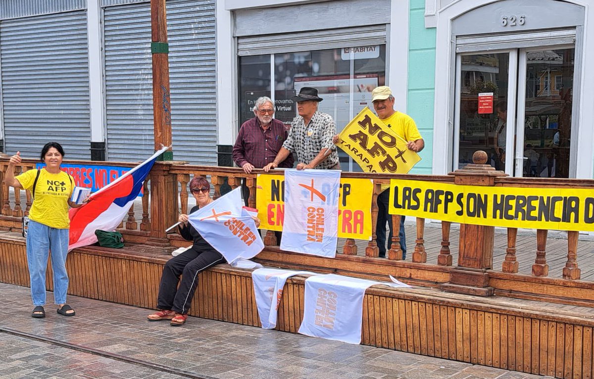Incansables! la Coordinadora NOmasAFP de IQUIQUE jugada por el #EnContra para el plebiscito del 17 de diciembre y por seguir luchando por la recuperación de derechos sociales hoy mercantilizados.
#EnContraPorChile 
#NOmasAFP