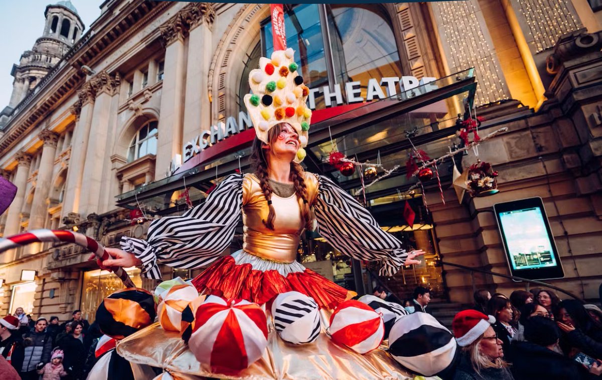 CityCo's tweet photo. THIS WEEKEND: Our penultimate #FestiveSunday with fantastic partners @walktheplank
Christmas shoppers are in for a treat, as our annual Toy Procession entertains and spreads festive joy๐งโโ๏ธ
https://t.co/tUNA48QlMo
@visit_mcr @ILoveMCR @TheMancUK @McrFinest https://t.co/wf9erJqMoW