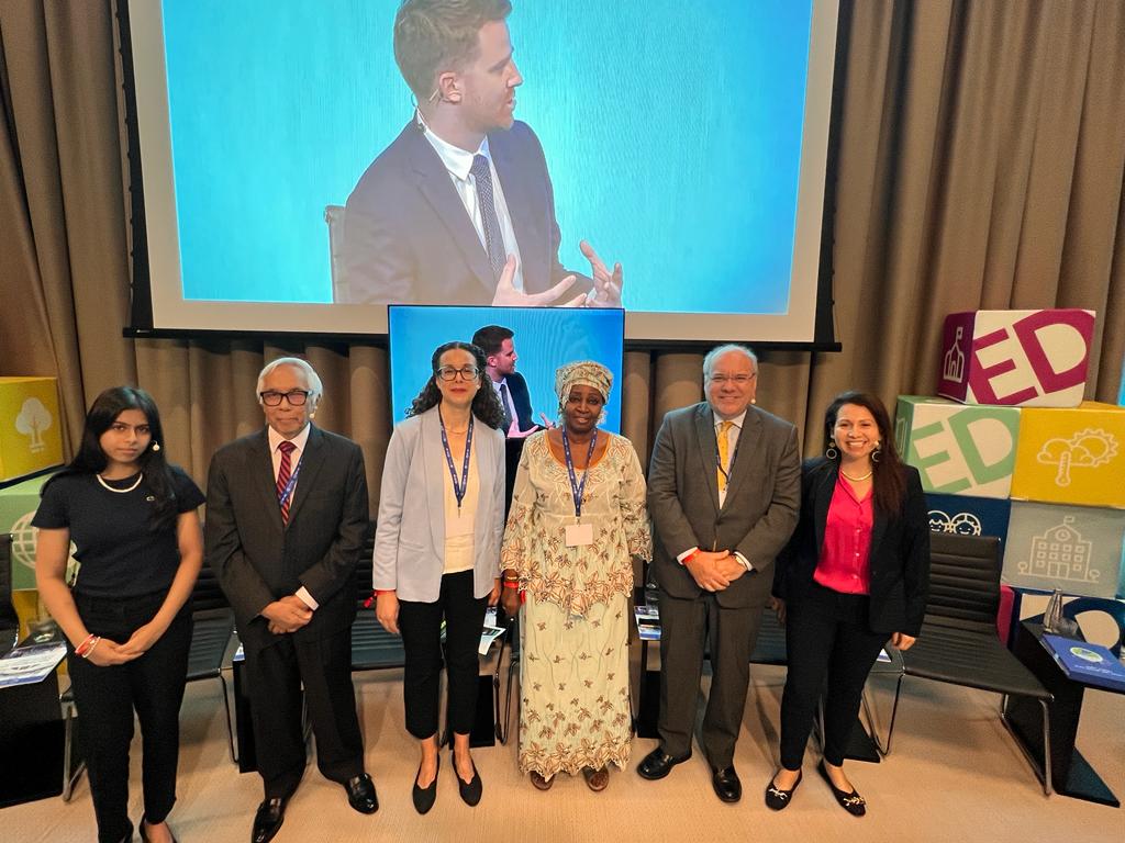 An insightful conversation on education and climate adaptation with Maja Gross, Convenor of the Climate Governance Commission, Fatou Gaye, former minister of environment of the Gambia, and Tan Sri Zakri, @ISC fellow, and the moderation of @adri_aval of @GCAdaptation.