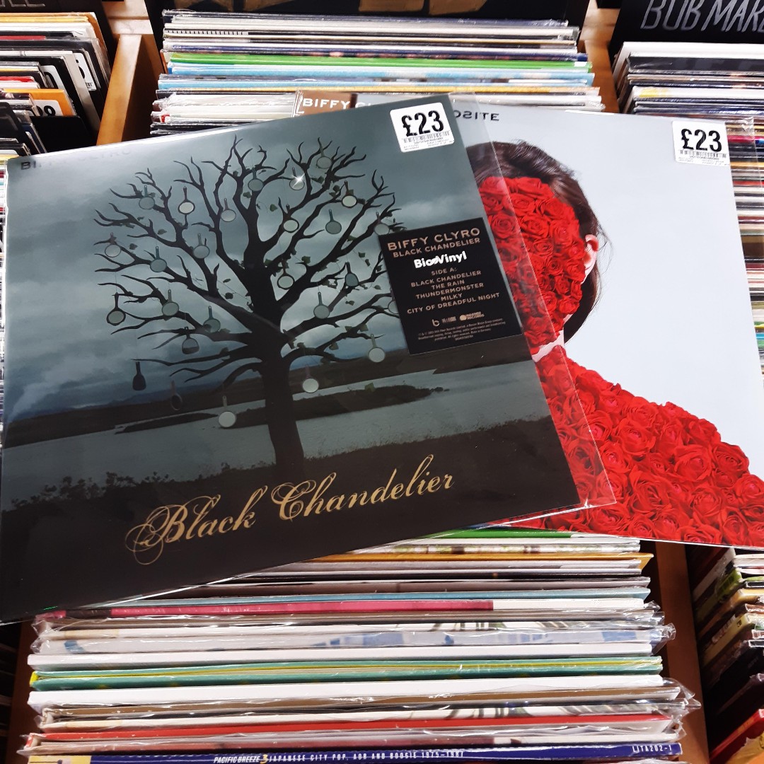 FOPPofficial's tweet photo. NEW MUSIC FRIDAY
• @biffyclyro - #BlackChandelier/#Biblical / #Opposite/#VictoryOverTheSun
• @goatband - #LevitationSessions
• @bmthofficial - #Sempiternal - 10th Anniversary Picture Disc
• @bigthiefmusic - #Masterpiece - eco vinyl edition
#gettofopp https://t.co/0Lyuv9roAo