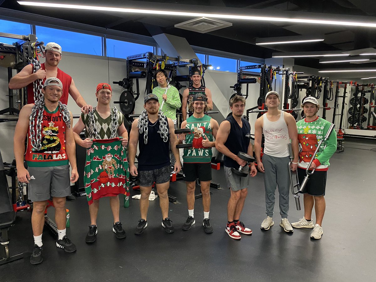 Last day of fall semester already. 
Merry Liftmas from <a href="/OmahaMGO/">Omaha Men's Golf</a> !!
