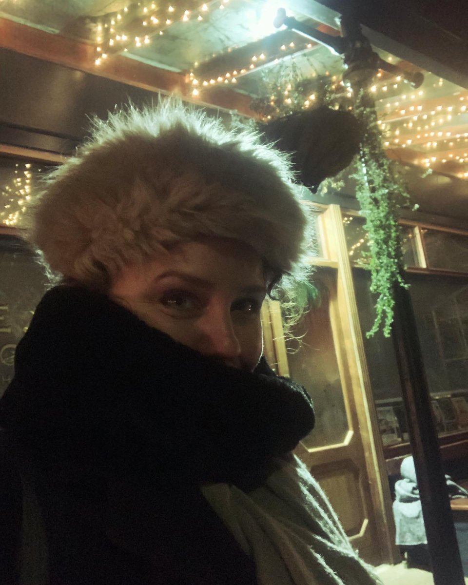 Arriving all wrapped up for a cosy gig <a href="/cafehash9/">Cafe#9</a> on Wednesday night (kept hat on. Seemed fitting). 🎹 a pleasure to play alongside <a href="/lizhankscello/">Liz Hanks</a> &amp; <a href="/SimeonWalker/">Simeon Walker 🎹</a> 📽️ clips on my insta - same handle as here 🎙️ next up in CAROLOKE Saturday 16th <a href="/ThreeTunsSheff/">The Three Tuns</a> x