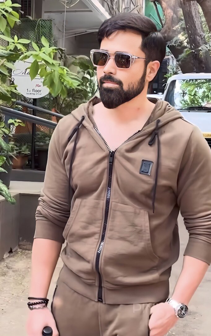 Shadowofemraan's tweet photo. @emraanhashmi 🤎

#EmraanHashmi #KromeStudio #PhotoShoot https://t.co/9ae0bWRbJN