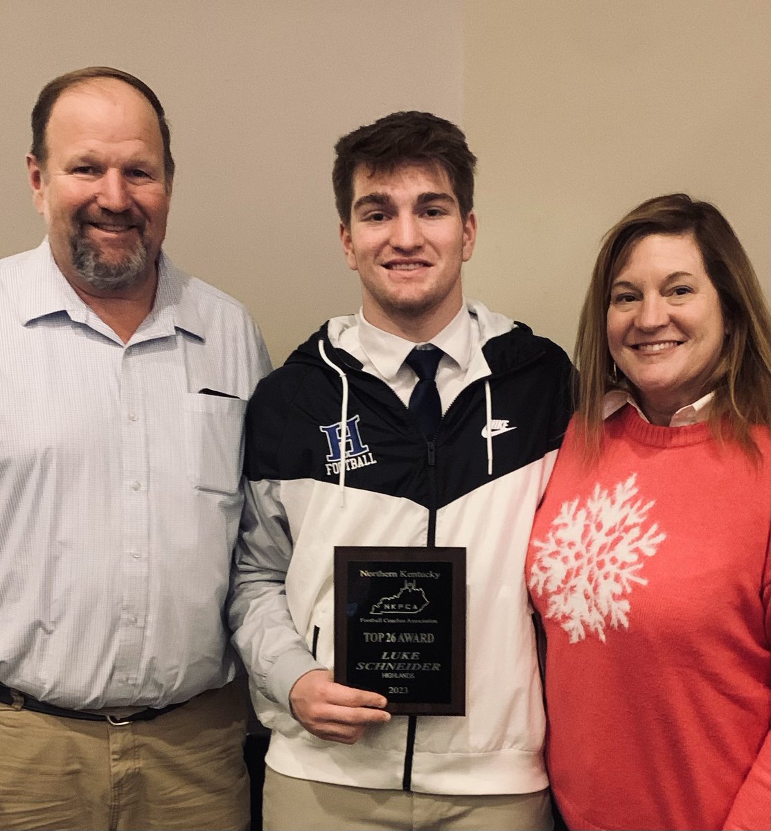 luke schneider (@lukeschneidr) on Twitter photo Thank you to the NKY Coaches Association for recognizing me as a top 26 player! Appreciate all the support from coaches and family.
<a href="/HighlandsFB/">Highlands Football</a> <a href="/HSphire/">Coach Hayden Sphire</a> <a href="/BenkeBrody/">Brody Benke</a> Thank you to the NKY Coaches Association for recognizing me as a top 26 player! Appreciate all the support from coaches and family.
<a href="/HighlandsFB/">Highlands Football</a> <a href="/HSphire/">Coach Hayden Sphire</a> <a href="/BenkeBrody/">Brody Benke</a>