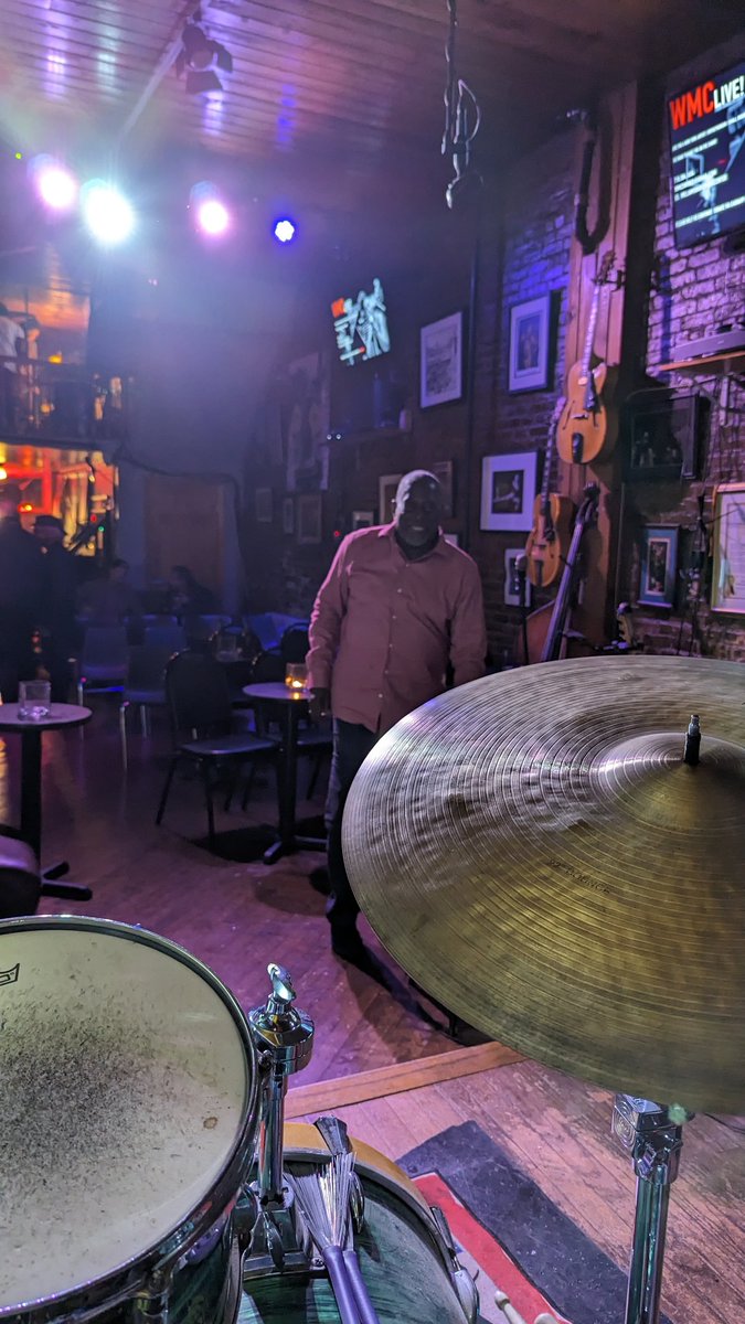 I had a beautiful hit with Gerry Eastman at his Williamsburg Music Center back on December 1st! 

#blackOwnedBusiness