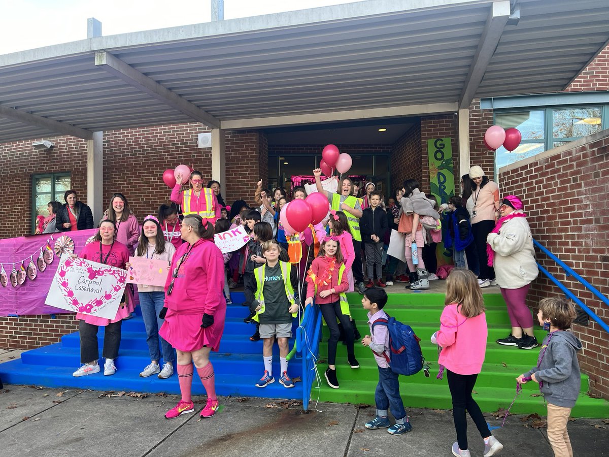Guess who’s <a href="/DouglasESDragon/">Douglas Elementary</a> Carpool Casanova! <a href="/PTADouglasES/">Douglas PTA</a>
