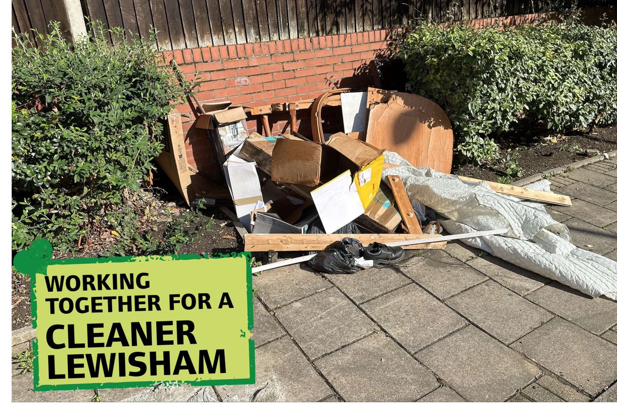 LewishamCouncil's tweet photo. ❌ We're clamping down on fly-tipping to create a #CleanerLewisham

This fly-tip in New Cross resulted in a £400 fine for the person responsible - one of 139 handed out in the last two months for environmental offences

Find out how to report fly-tipping: https://t.co/Ivqr9bAMjF https://t.co/c9rZwf08hD