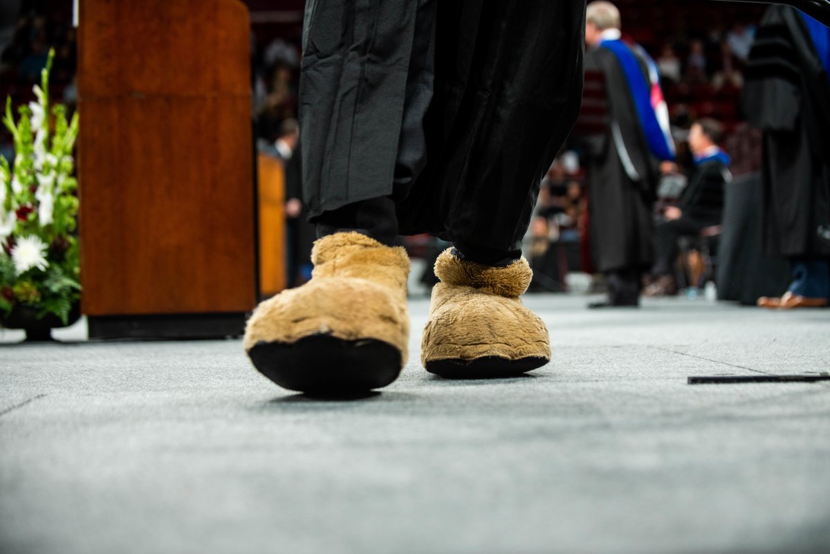 msstate's tweet photo. Happy Graduation Day AND #MaroonFriday! It’s time to wrap it in maroon & white. #MSStateGrad23 https://t.co/hgpJIJeL8g